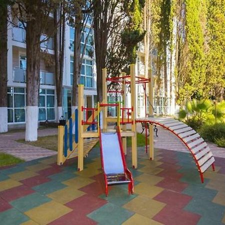 Hotel Cheluskintsev Gagra Luaran gambar