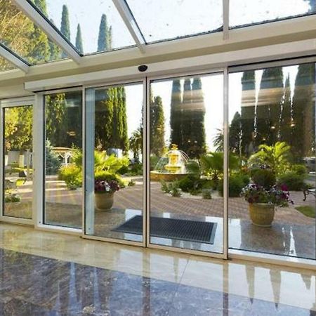 Hotel Cheluskintsev Gagra Luaran gambar
